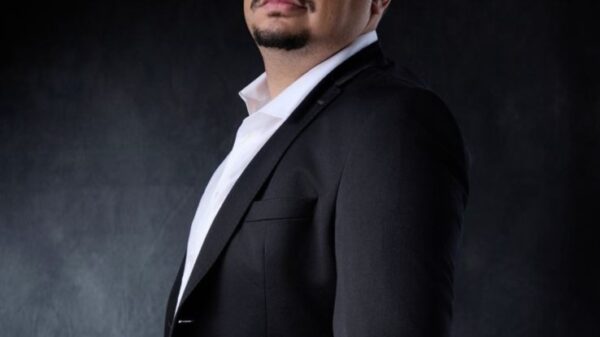Douglas Azara