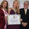 Adriana de Araújo é condecorada como Comendadora.