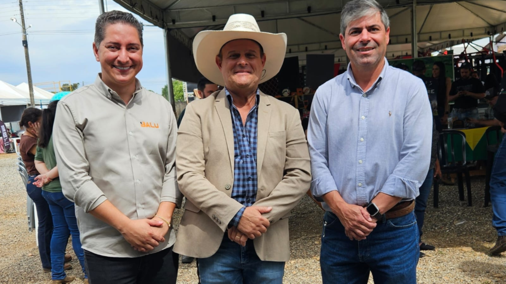 Cássio Roberto Hilário (Prefeito), Edgard Scatena Filho (Presidente do Sindicato) e Flávio Henrique da Silva (Chefe de Gabinete do Senar Goiás)