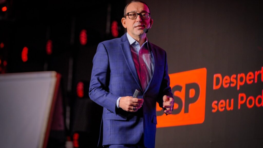 José Roberto Marques, fundador do IBC, reforça a importância do desenvolvimento humano.