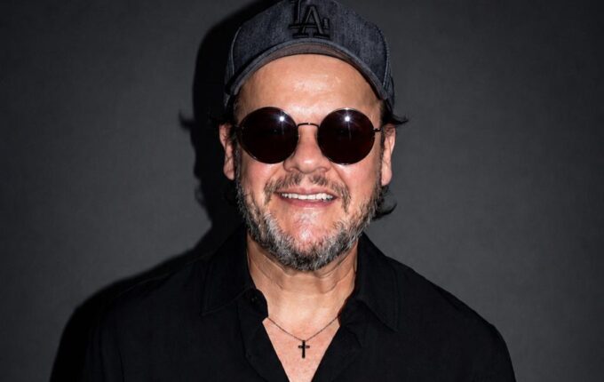 Anthony Carrera, o Rei do Show, ganha destaque em Portugal com “Feito Cana”