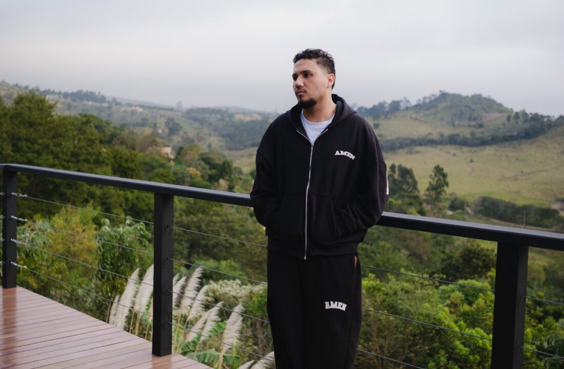 Nesk Only aposta em trap gospel para falar sobre fé e confiança em Deus