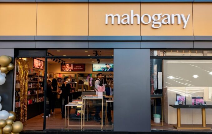 Mahogany abre oito lojas e aposta em unidade multicanal