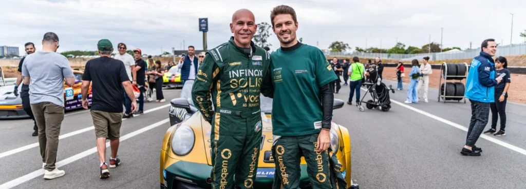 Marcos Regadas e Felipe Drugovich com o Porsche #17 no grid do Autódromo Internacional Nelson Piquet, em Brasília.