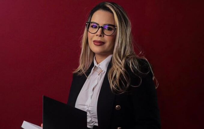 Aos 48 anos, MULHER conquista aposentadoria de R$ 7,3mil com orientação previdenciária de Dra. Ana Almeida